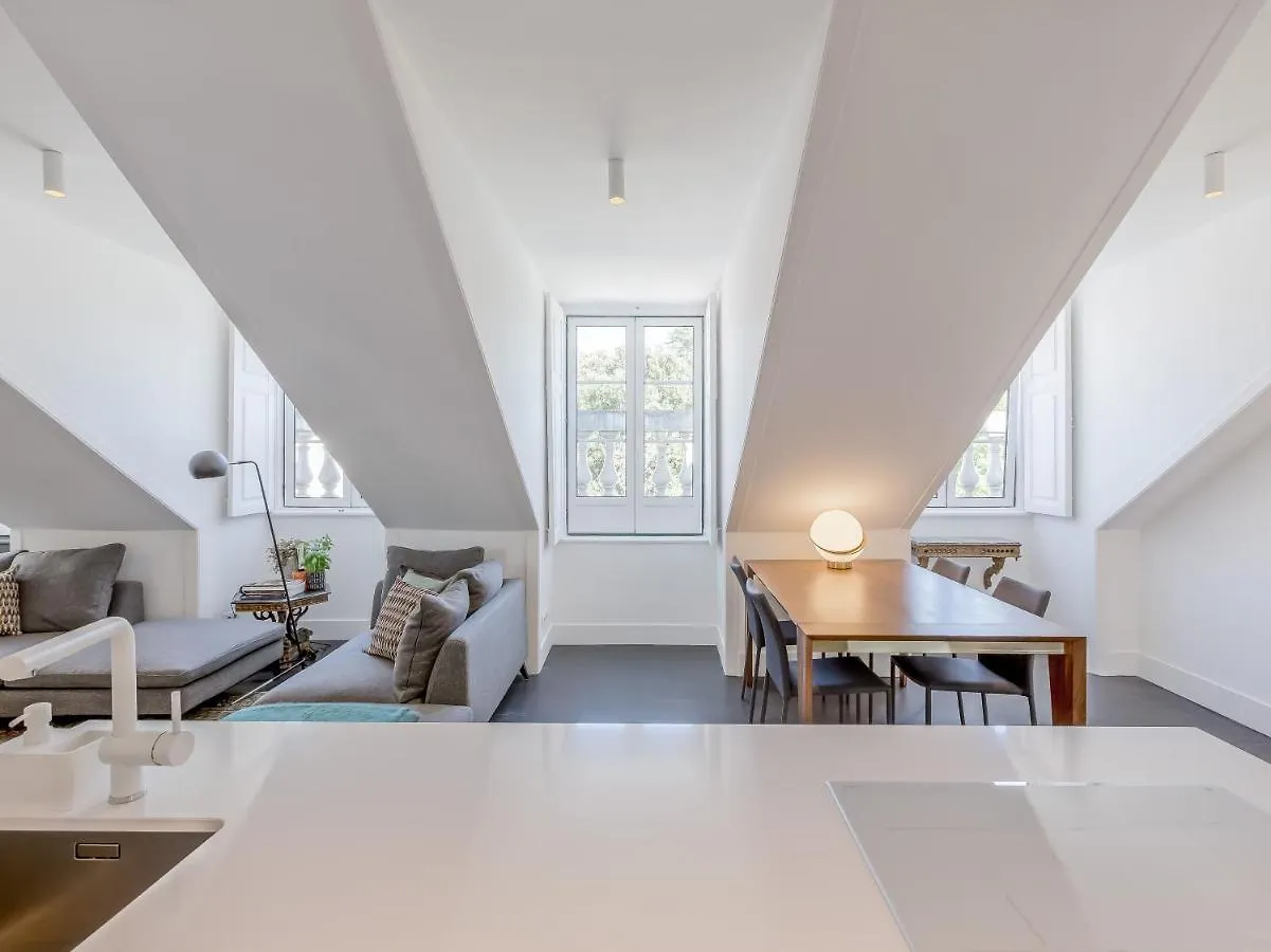 Principe Real Charming Garden View Flat At The Heart Of Lisbonアパートメント リスボン