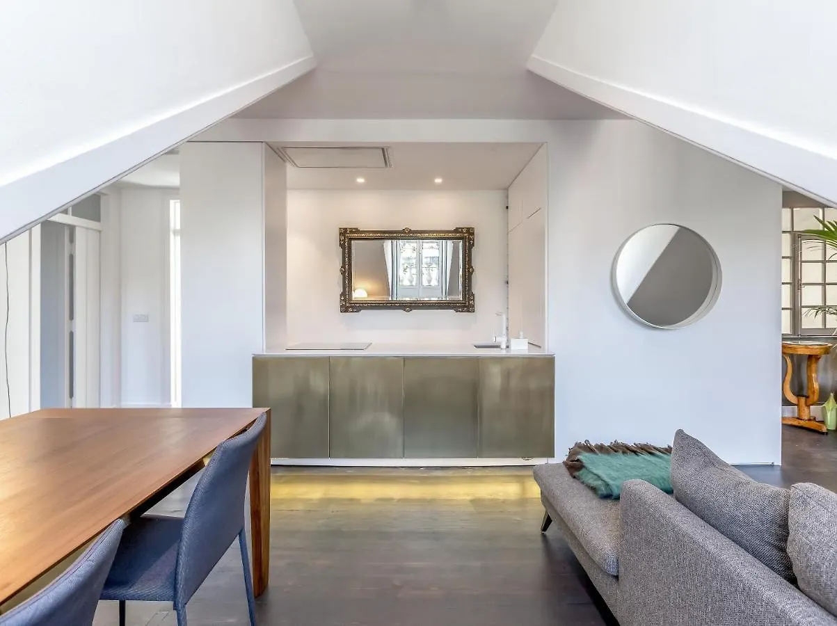 アパート Principe Real Charming Garden View Flat At The Heart Of Lisbonアパートメント ポルトガル