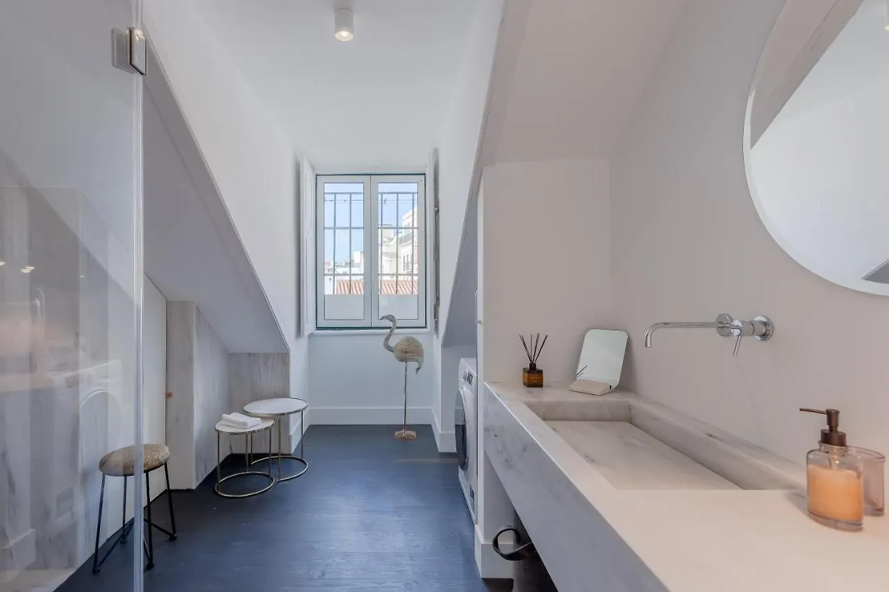 Principe Real Charming Garden View Flat At The Heart Of Lisbonアパートメント
